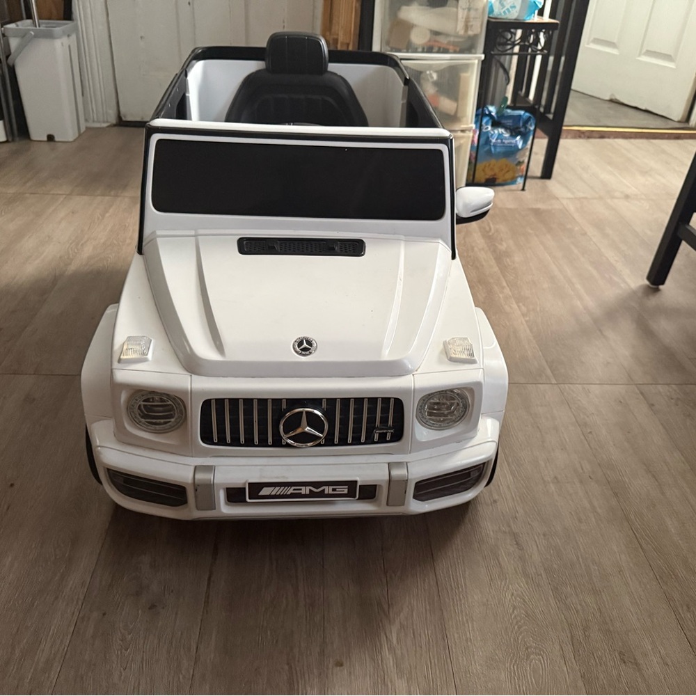 Kids Luxury White Ride-On Car
